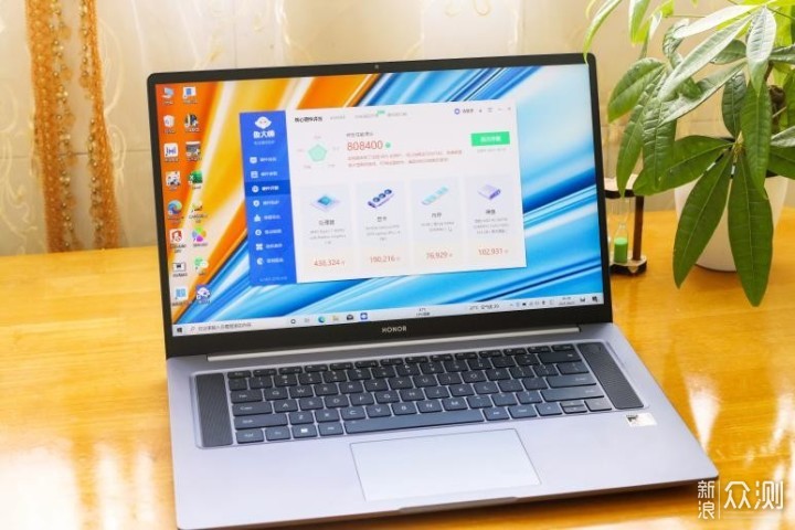 荣耀MagicBook 16 Pro锐龙版开箱，价格贵吗？_新浪众测