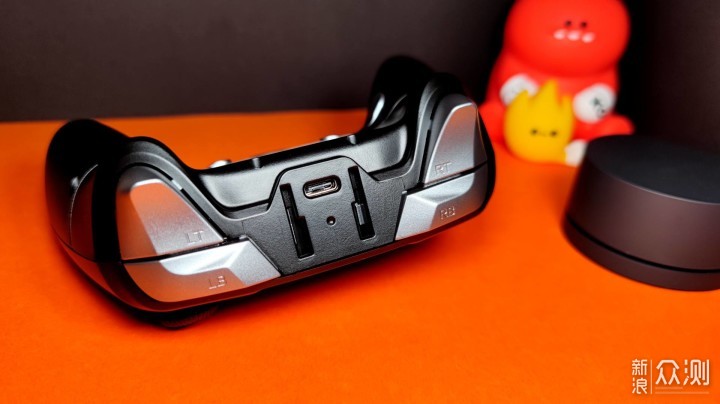 游戏的完美搭档,咪咕游戏手柄尊享版测评体验_新浪众测