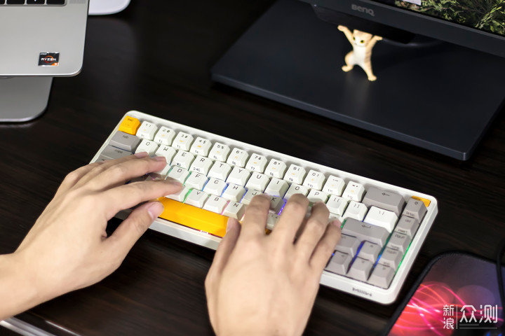 米物ART三模机械键盘：兼容双系统全键热插拔_新浪众测