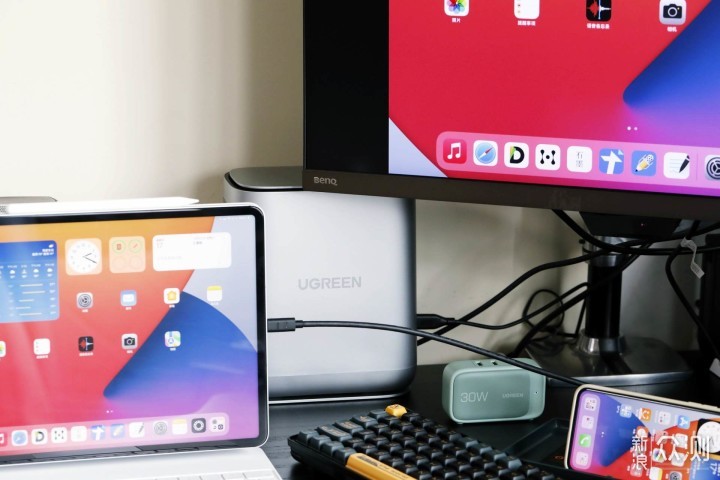 Macbook Pro高效三屏搭建与iPad Pro另类玩法_新浪众测