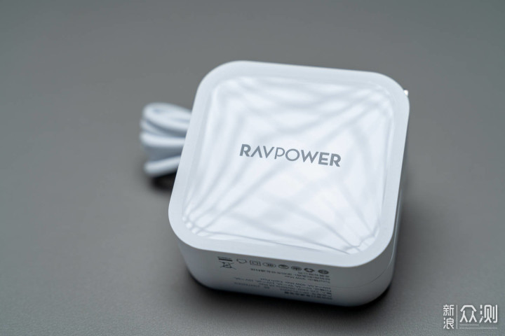 Ravpower 90W充笔记本iPhone 13 Pro绰绰有余_新浪众测