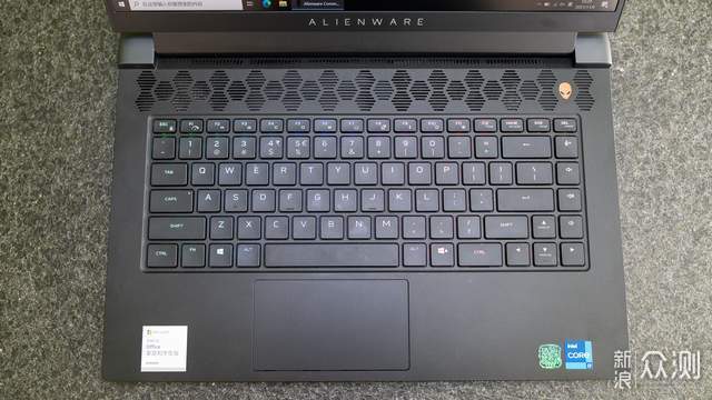 玩家的终极梦想，顶配Alienware m15 R6体验_新浪众测