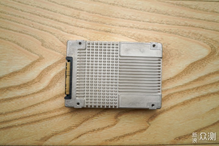 不到一折买到万元的 P4600 U.2 SSD 固态硬盘_新浪众测