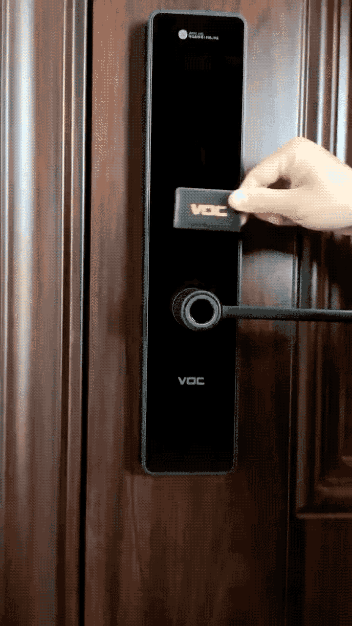钥匙藏在指尖：荣耀VOC智能门锁X6新品测评_新浪众测