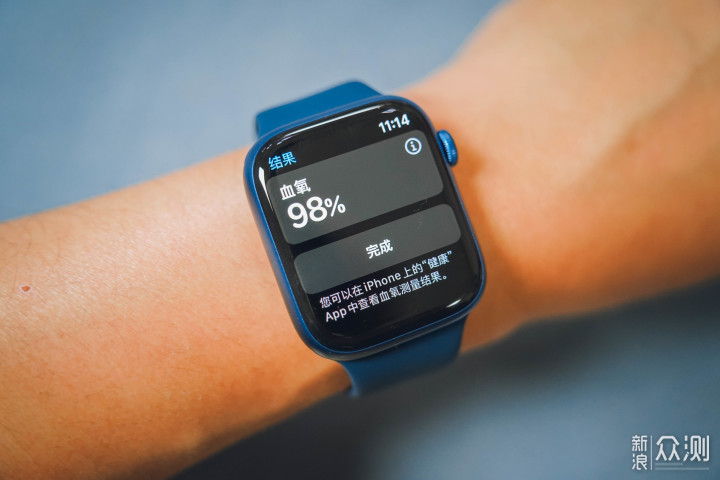 反复横跳，从小米手环4换回苹果Apple Watch 7_新浪众测