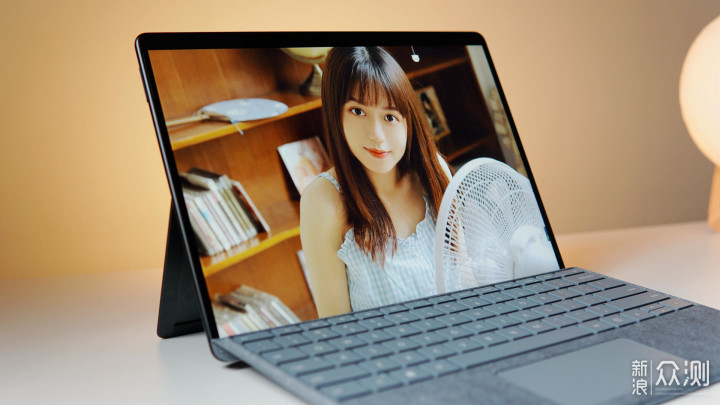 Surface Pro 8 评测：最强二合一，真生产力？_新浪众测