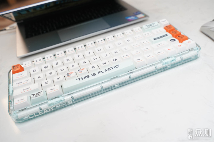 颜值性能在线，MelGeek MOJO68客制化键盘体验_新浪众测