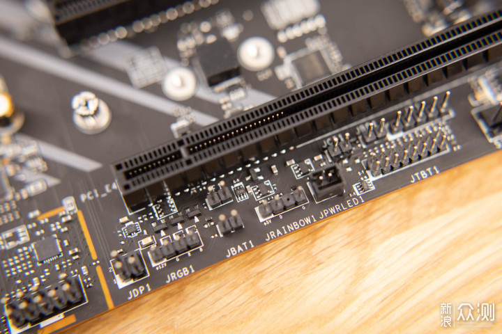 DDR4的复活天使，微星MPG Z690刀锋钛主板开箱_新浪众测