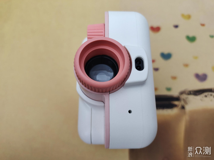 趣学伴故事放映机-学龄前的第一任老师_新浪众测