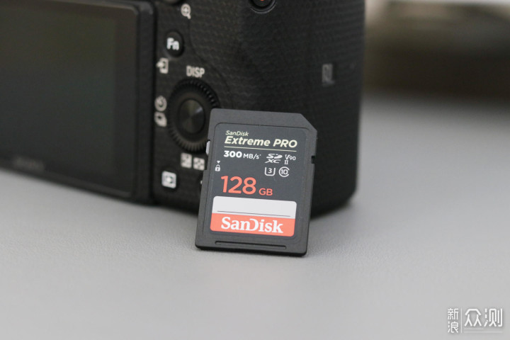 8K视频轻松记录，闪迪V90标准的SD卡体验_新浪众测