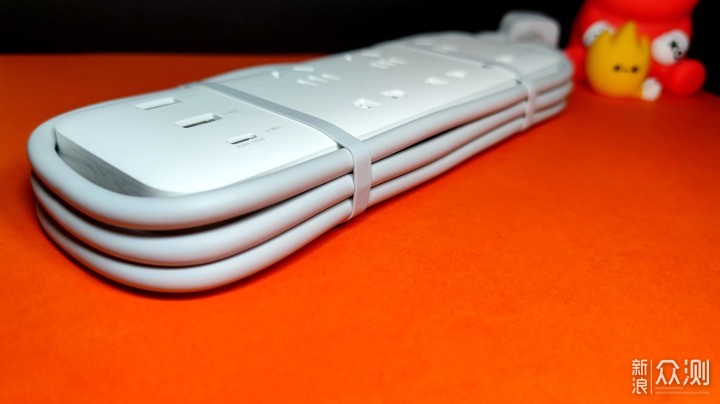 紫米65W六位多功能插线板,满足所有用电需求_新浪众测