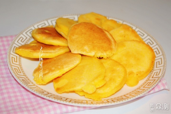 我家早餐这样做，一搅一烙就上桌全家人都爱吃_新浪众测