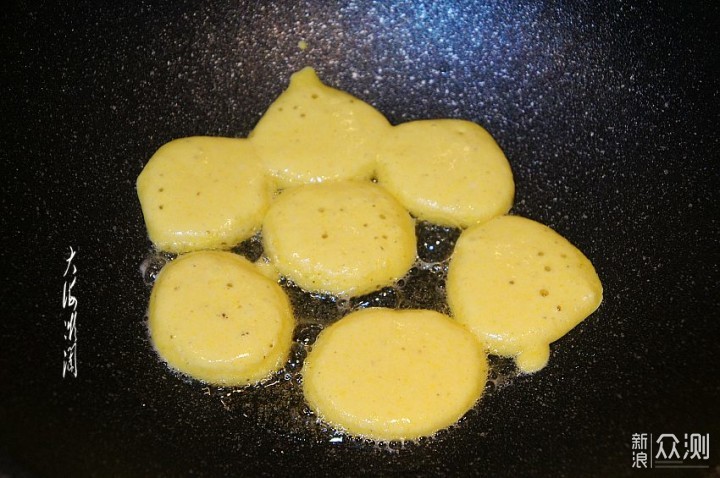 我家早餐这样做，一搅一烙就上桌全家人都爱吃_新浪众测