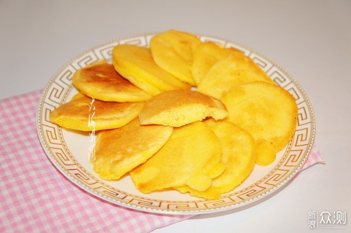 我家早餐这样做，一搅一烙就上桌全家人都爱吃_新浪众测