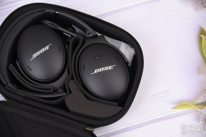 隐匿四年再现江湖，BOSE QuietComfort 45评测_新浪众测