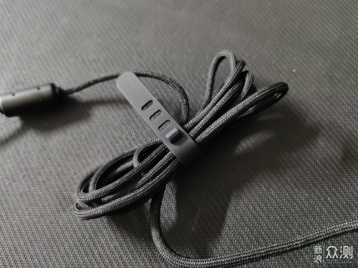 血手幽灵ES9 Pro评测：游戏鼠标该有的范儿！_新浪众测