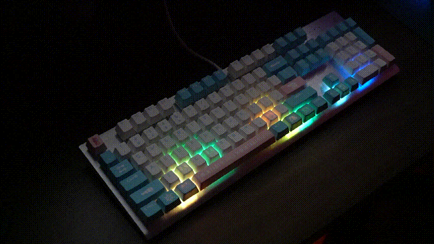 有点好看——美商海盗船微甜之空RGB机械键盘_新浪众测