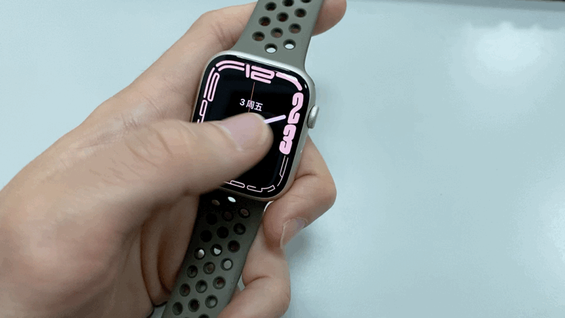 完全可以当跑表！Apple Watch S7 Nike 45mm_新浪众测