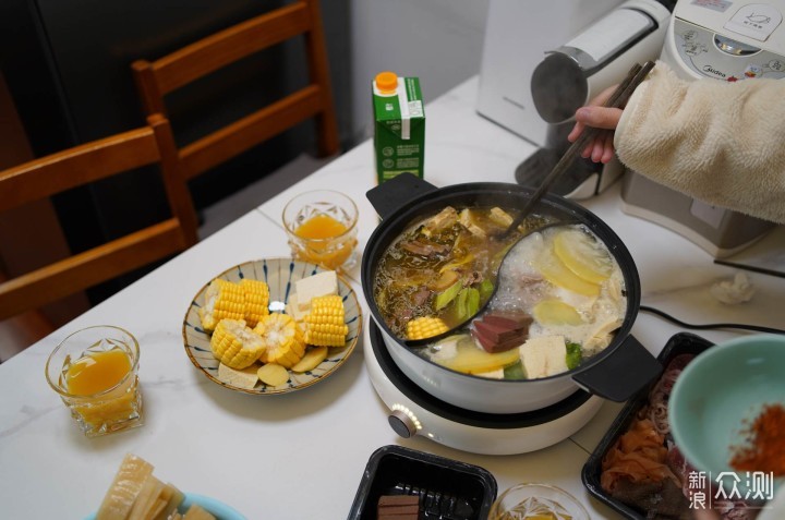 知吾煮鸳鸯锅实在妙啊！火锅才是季节的美食_新浪众测