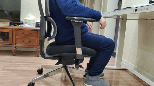 人体工学椅选购要点（续），2000元价位点评_新浪众测