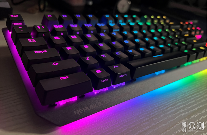 【外设开箱】ROG游侠NX TKL RGB游戏 机械键盘_新浪众测