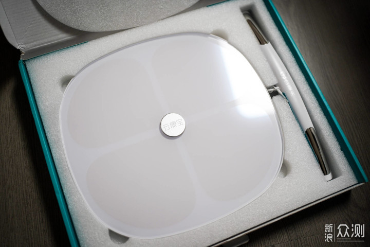 小白减脂路上必备利器，新老三款体脂称横评_新浪众测