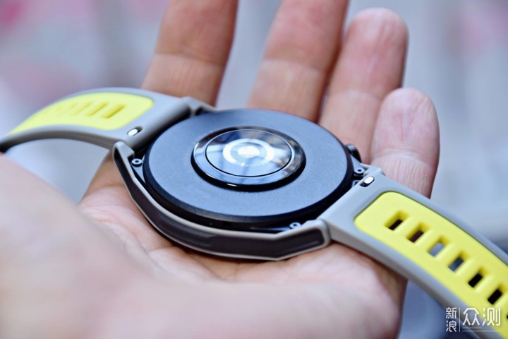 全面进化，值得升级，图解华为新款智能手表_新浪众测