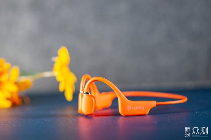 气传导耳机VS骨传导耳机,谁才是你的菜?_新浪众测