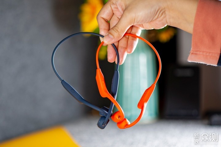 气传导耳机VS骨传导耳机,谁才是你的菜?_新浪众测