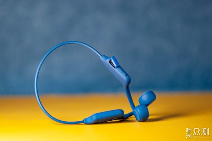 气传导耳机VS骨传导耳机,谁才是你的菜?_新浪众测