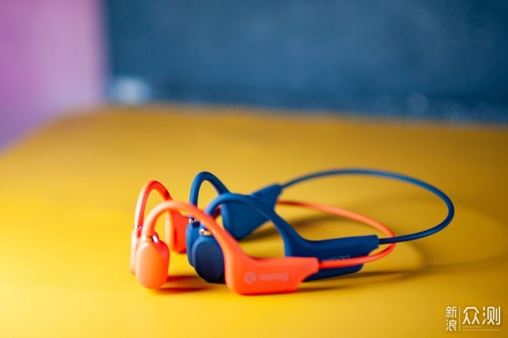 气传导耳机VS骨传导耳机,谁才是你的菜?_新浪众测
