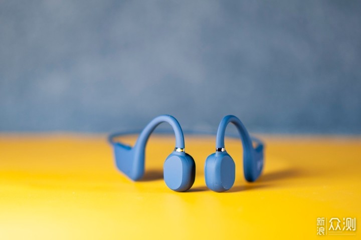 气传导耳机VS骨传导耳机,谁才是你的菜?_新浪众测