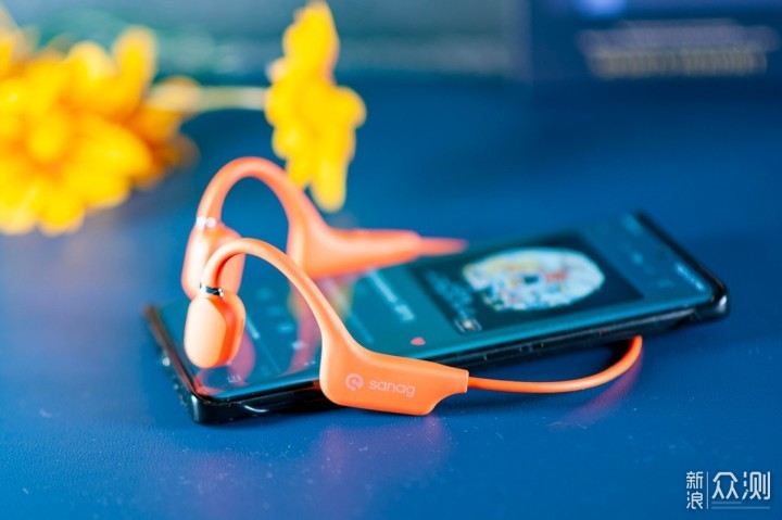 气传导耳机VS骨传导耳机,谁才是你的菜?_新浪众测