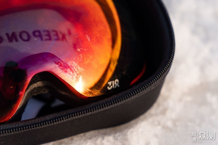 爱上滑雪的高颜值雪具—318双层防雾磁吸雪镜_新浪众测