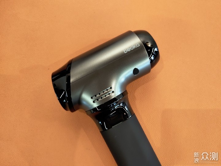 筋膜枪里的天花板?倍益康Ti PRO,有钛才够劲_新浪众测