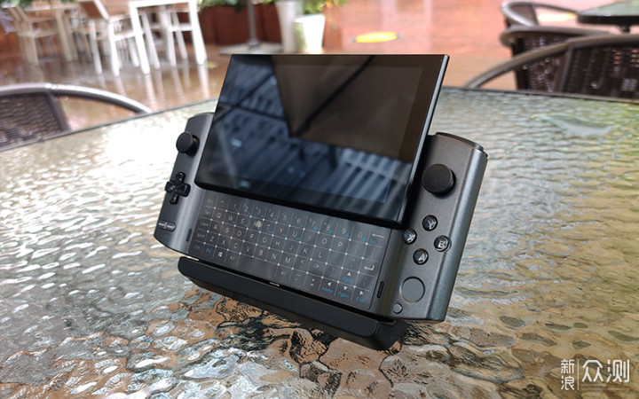 性能更佳表现不俗，GPD WIN3让你畅玩3A大作_新浪众测