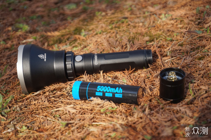 红白绿三色变光狩猎手电CYANSKY H5_新浪众测