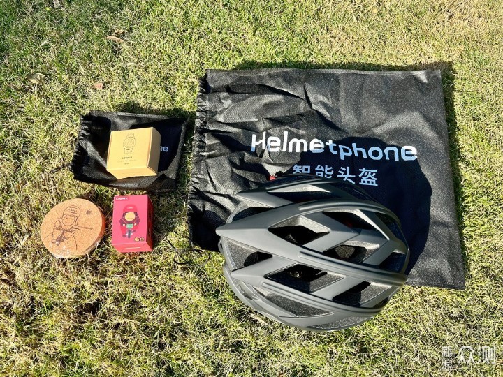 头盔也可以这么酷炫，Helmetphone智能头盔！_新浪众测