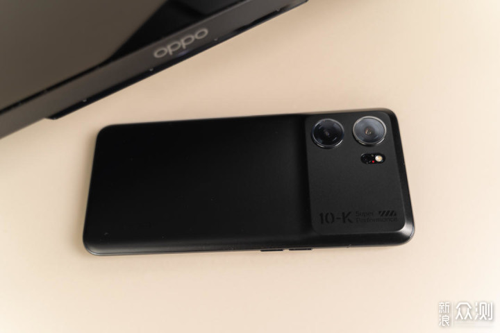 OPPO K10评测，高素质娱乐选OPPO“对K套装”_新浪众测