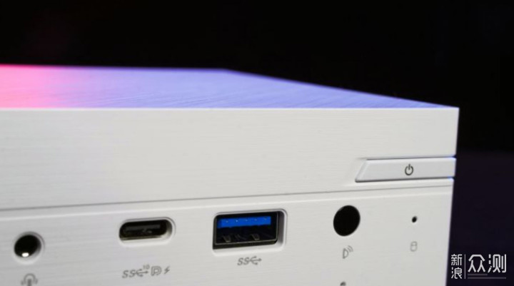 华硕白色系Mini PC，上场就是C位_新浪众测