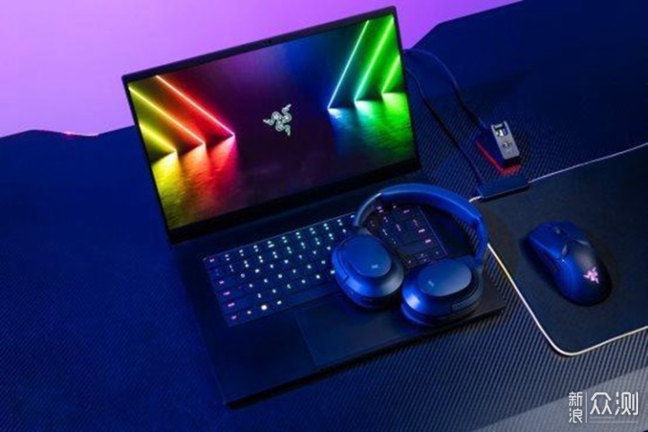 雷蛇发布全球首款2K与240Hz OLED笔记本_新浪众测