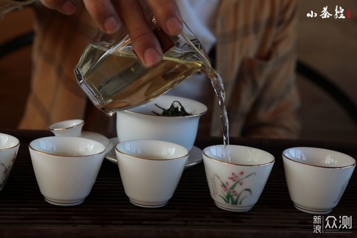是什么影响了茶叶中的咖啡因的含量？_新浪众测