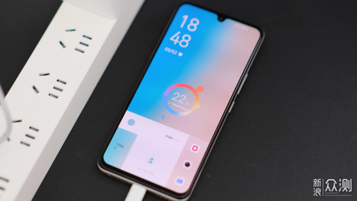 高跑分、大内存，vivo S15e性能颜值打破行规_新浪众测