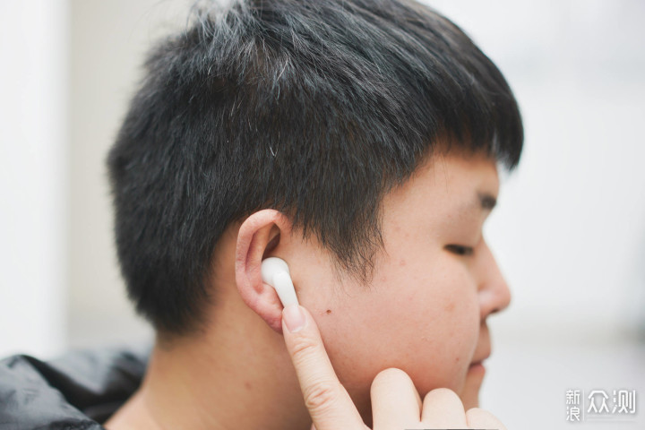 小耳机、大声音，左点智能助听器评测     _新浪众测