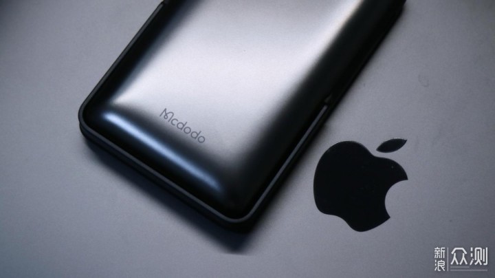 麦多多无线磁吸充电宝，新iPhone的贴身伴侣_新浪众测