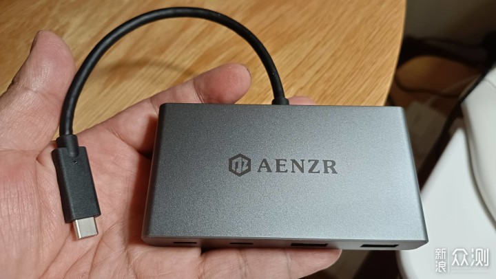 AENZR M1 6合1拓展坞，解决接口较少的问题_新浪众测