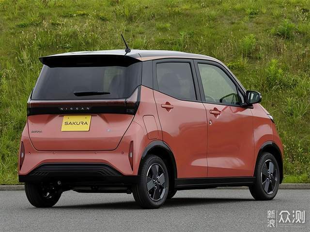 劳斯莱斯顶级浮影、日版“宏光MINI EV”发布_新浪众测