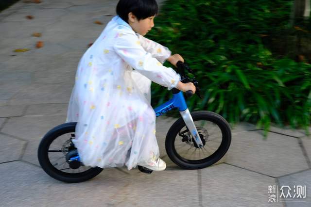测评酷骑儿童自行车一款不错的高端自行车_新浪众测