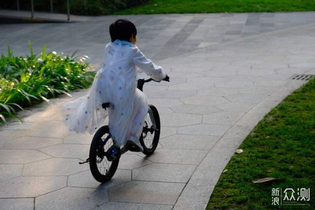 测评酷骑儿童自行车一款不错的高端自行车_新浪众测