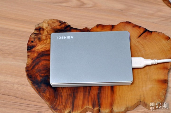东芝（TOSHIBA）Flex移动硬盘：数据存储安全_新浪众测